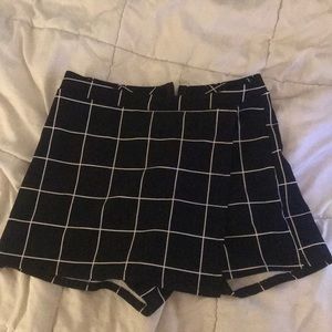 Fashion Nova Grid Print Skort